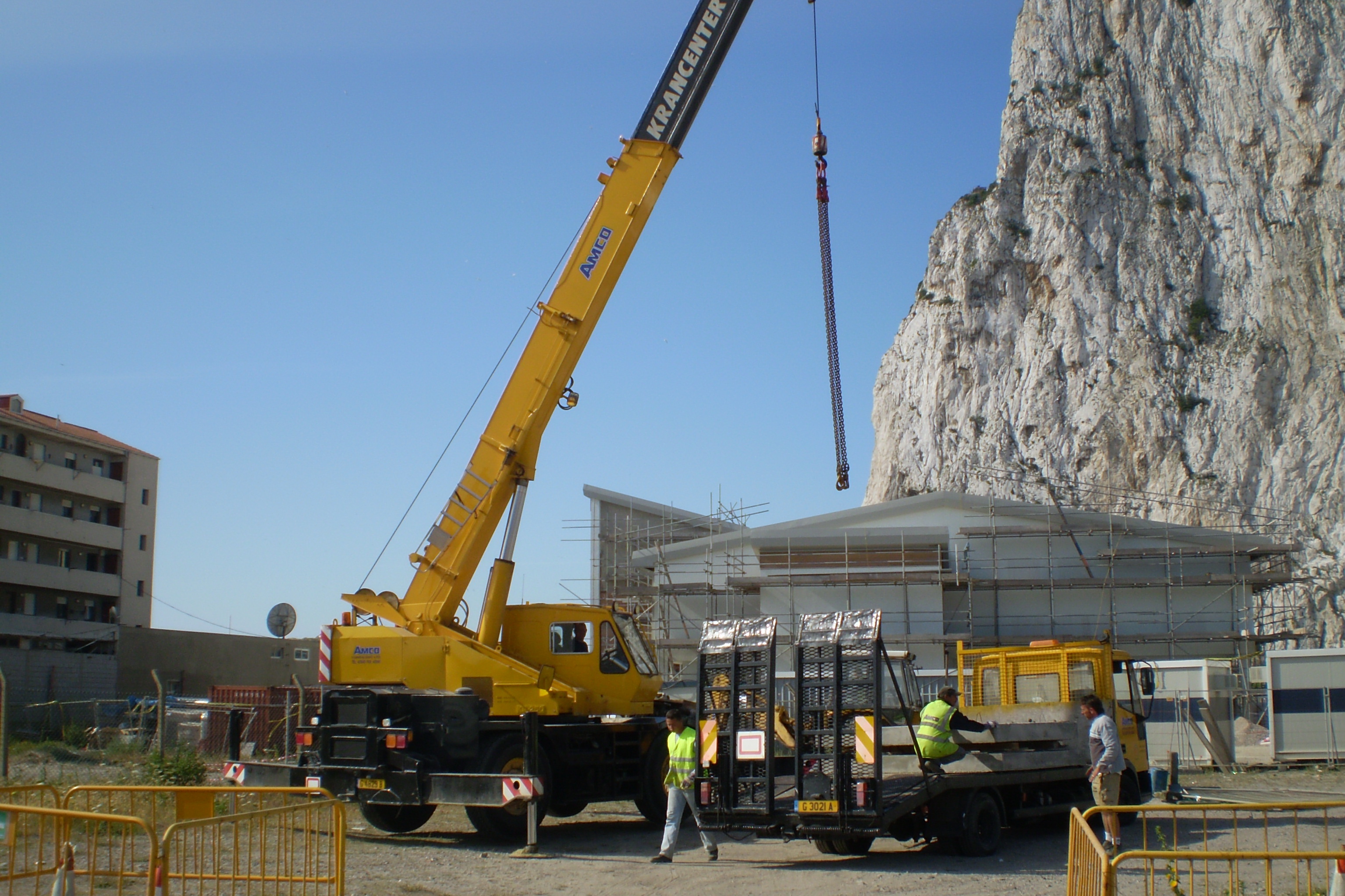 gibraltar-is-ready-to-let-spain-share-control-over-its-airport-bloomberg